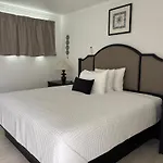 Holiday Isles Resort