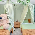 Brand New Storey Lake 5 Bedroom With Pool