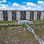 Steps To Oceanside Condo