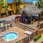Hollywood Sands Resort