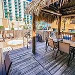 Hollywood Sands Resort