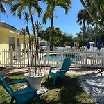 Bahama Beach Club Pompano - Fort Lauderdale - Charming And Cozy Studios & Apartments Close To Beach With Pool