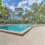 8 Mi To Honeymoon Island Golf Getaway With Balcony!