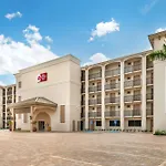 Best Western Plus Beach Resort