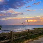 Turquoise Beach Retreat~King Bed~Daytona Beach