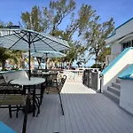 Alamanda Villa On Holmes Beach