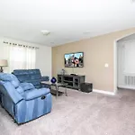 Lovely Vacation Home With Private Pool Cg1646