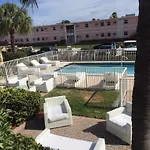 Luna Paradise By The Sea