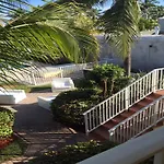Luna Paradise By The Sea