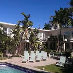 Grand Palm Plaza