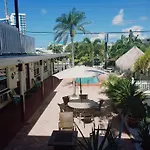 Silver Sands Motel