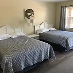 Pennwood Motor Lodge