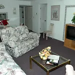 Palm Manor Resort