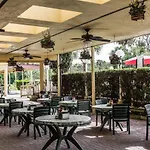 Quality Inn And Suites Golf Resort