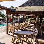 Quality Inn And Suites Golf Resort