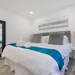 Lovely 1Br W Parking Space & Walk To The Beach #7