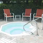 Deerfield Buccaneer Resort Apartments