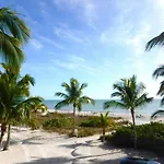 Waterside Inn On The Beach