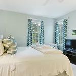 3939 Duval Drive Beachfront, 5 Bedrooms, Gas Grill, Wifi, Sleeps 10