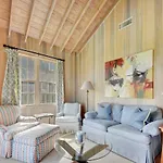 3939 Duval Drive Beachfront, 5 Bedrooms, Gas Grill, Wifi, Sleeps 10