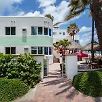 Walkabout 1 Tower Suite In The Heart Of Hollywood Beach