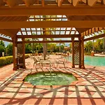 Bella Vida Resort