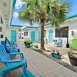 Hollywood Beachside Boutique Suite