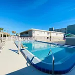 A 1 A Super Inn