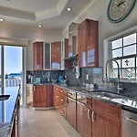 Bradenton Townhome - Walk To Locals-Only Beach!