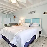 Panama City Beach Studio With Pool And Beach Access