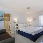 Hollywood Broadwalk Oceanside Hotel
