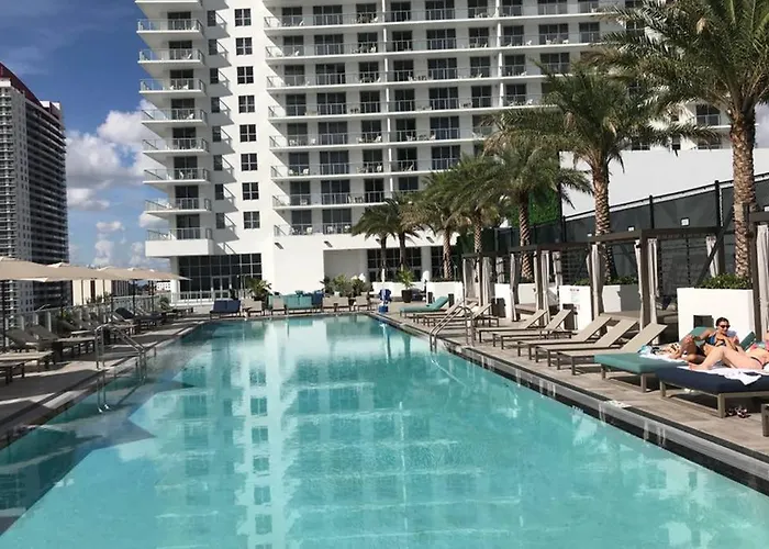 Hollywood Beach Luxury Condo-Hbh