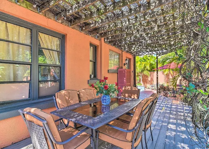 Vibrant Sarasota Studio Less Than 1 Mile From The Beach!