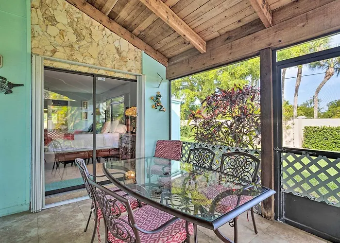 Jensen Beach Home With Pool Access Less Than 1 Mi To Beach!