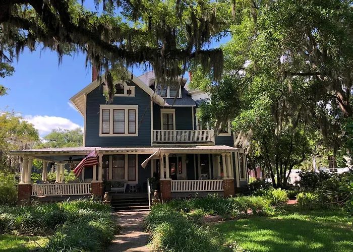 Hoyt House Luxury Bed & Breakfast