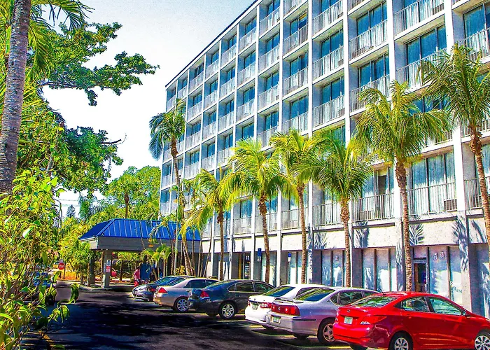 North Miami Beach Gardens Inn & Suites (Adults Only)