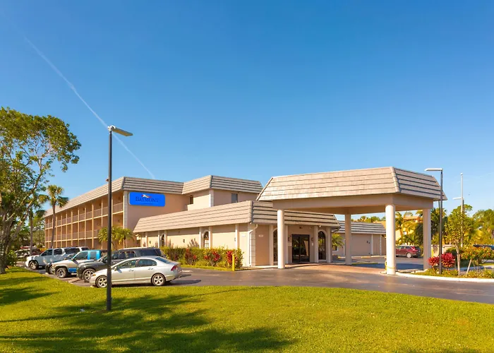 Baymont By Wyndham Bonita Springs