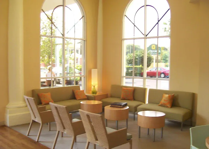 La Quinta By Wyndham Sarasota Downtown