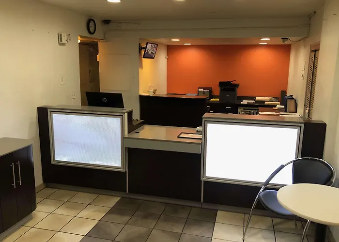 Travelodge By Wyndham Pompano Beach