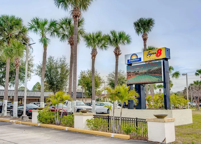 Super 8 By Wyndham St. Petersburg