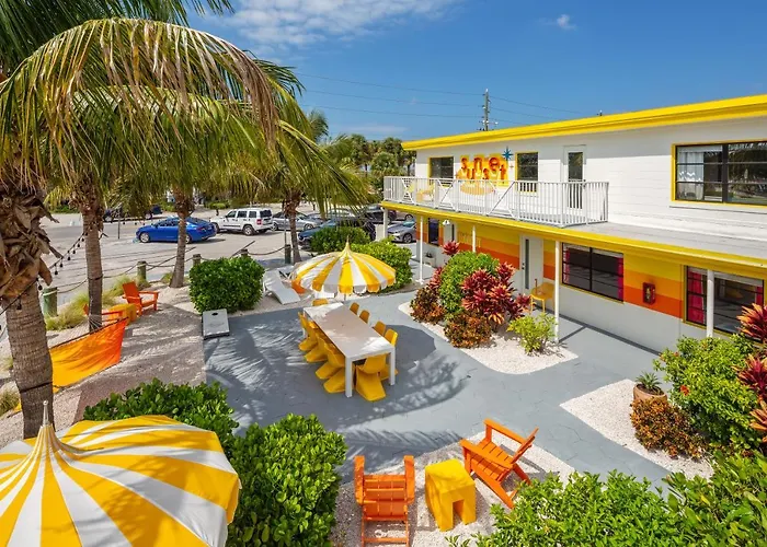 Sunset Inn And Cottages