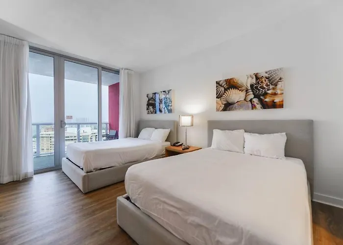 Wonderful Studio Beachwalk With Great Views