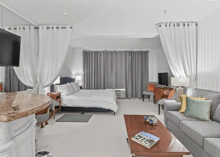 Blue Orchid Apartment-Palm Beach-Pool