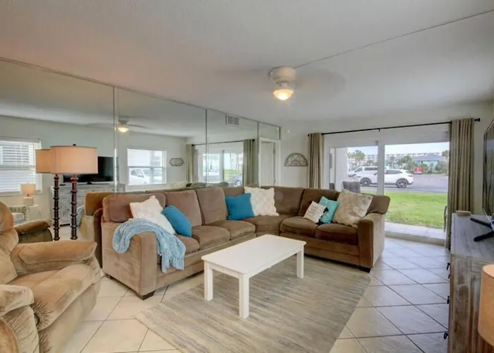 El Matador 219 - Ground Floor Unit