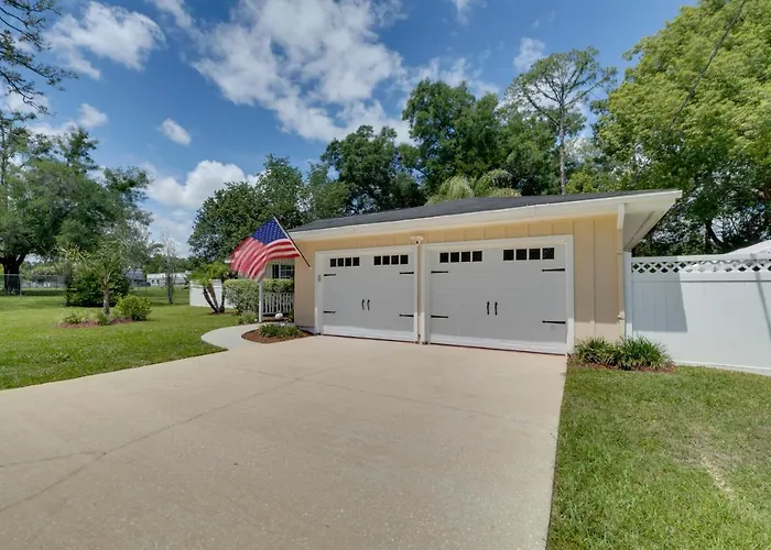 Florida Vacation Rental With Screened Lanai