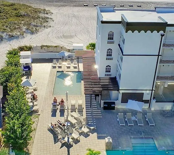 Barefoot Beach Club