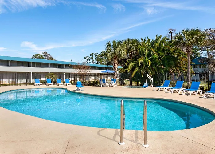 Baymont By Wyndham Daytona Beach - Intl Speedway