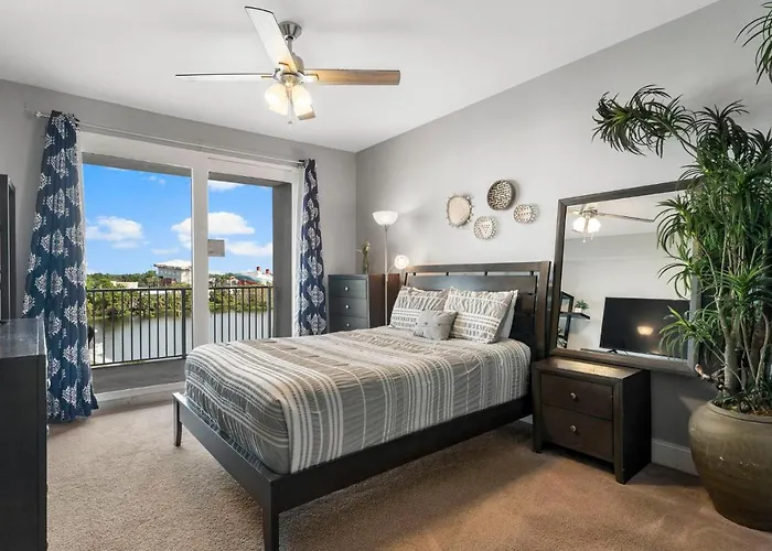Laketown Wharf #311 By Nautical Properties