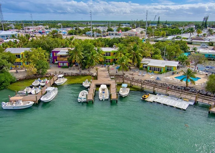 Captain Pip\'S Marina & Hideaway