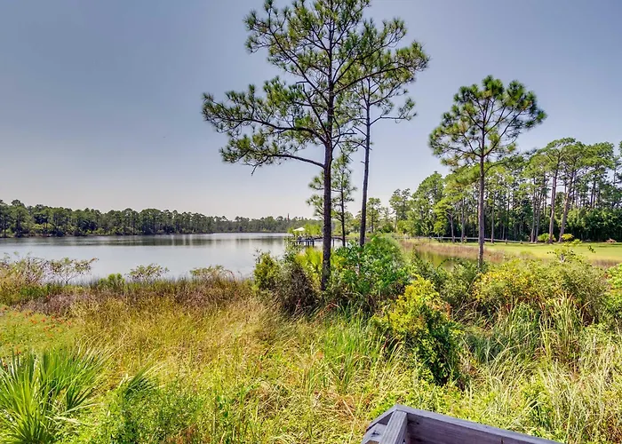 Stunning Pensacola Home, 8 Mi To Downtown!